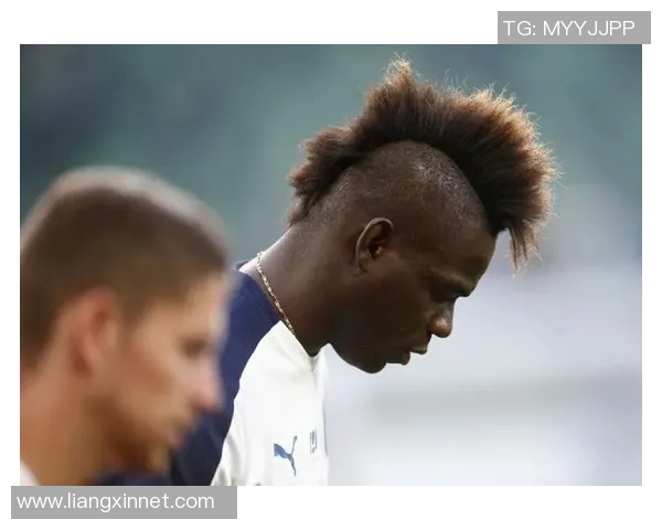 时尚男士足球发型精选图片展现个性与魅力的完美结合 时尚男士足球发型精选图片展现个性与魅力的完美结合